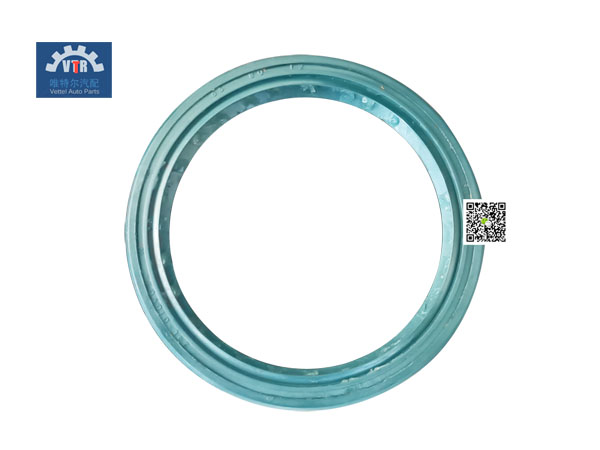 24L-01090 半軸油封 Half shaft oil seal SINOTRUK HOWO Truck single drive axle walking parts 24L-01090 半軸油封 Half shaft oil seal SINOTRUK HOWO Truck single drive axle walking parts