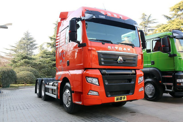 C7H重卡 540馬力 6X4自動(dòng)擋牽引車(chē).jpg